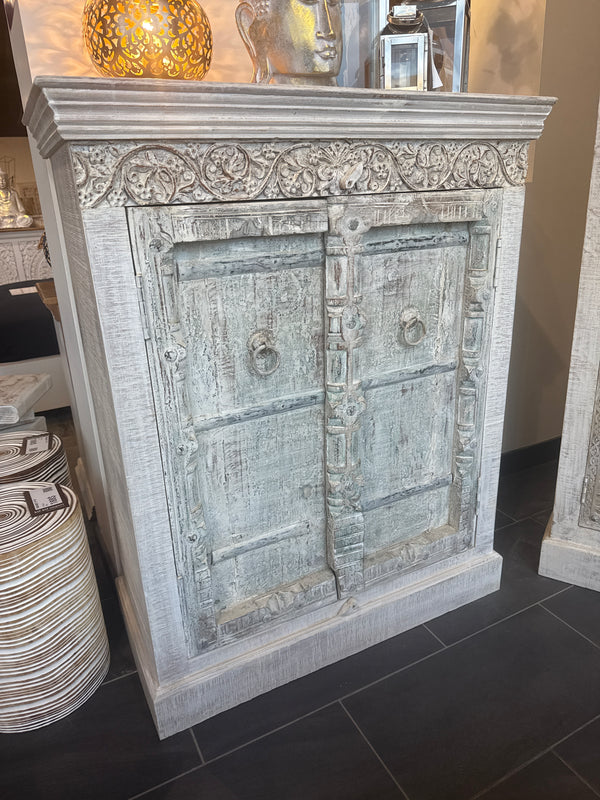 Armoire Antique  47x38x18"