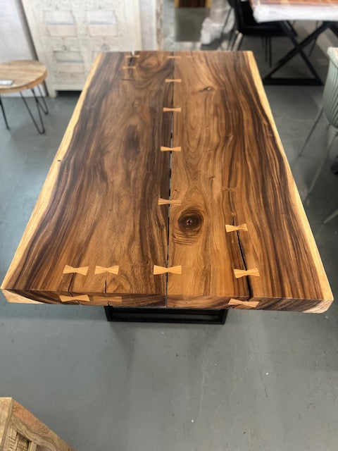 Table à manger en Suar 72x39x3''
