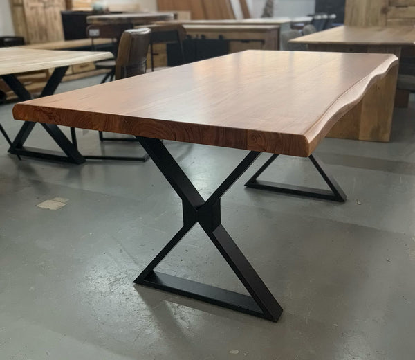 Table à dîner en Acacia Champagne 71x34''