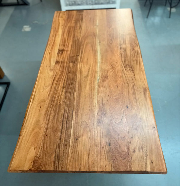 Table à dîner en Acacia Champagne 71x34''