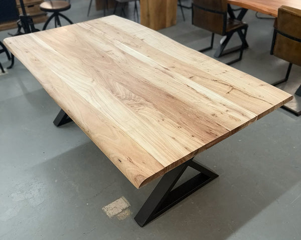 Table à dîner en Acacia Blanchi 72x40''