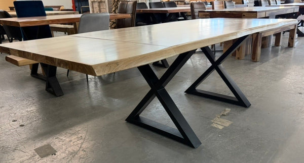 Table à manger extensible en Acacia blanchi 63x36''+ 2x16''