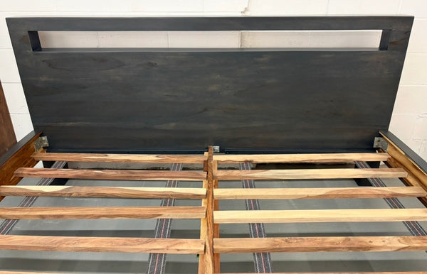 Lit King en Bois de Rose 76x80''