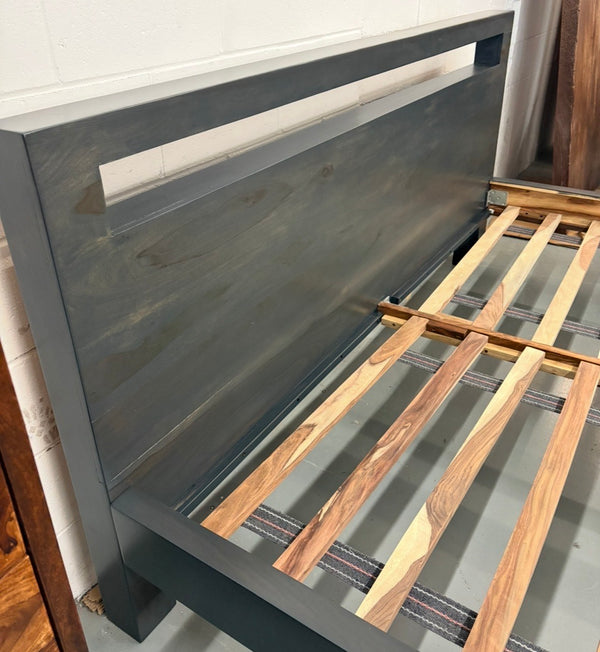 Lit King en Bois de Rose 76x80''