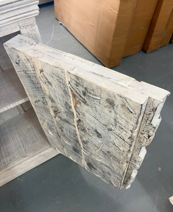 Buffet 2 portes antique 40x46x17.5''