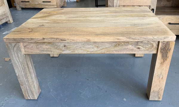 Table de salon en Manguier 18x36x24''