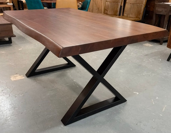 Table à dîner en Acacia noisette 63x36''