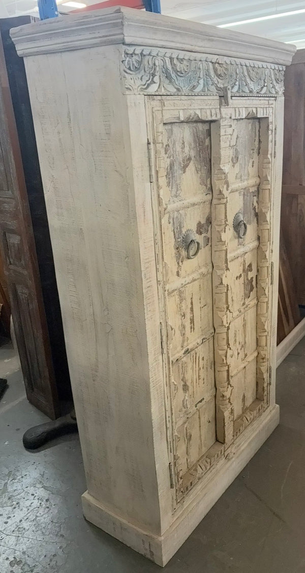 Armoire 2 portes antique 66x37.5x16''