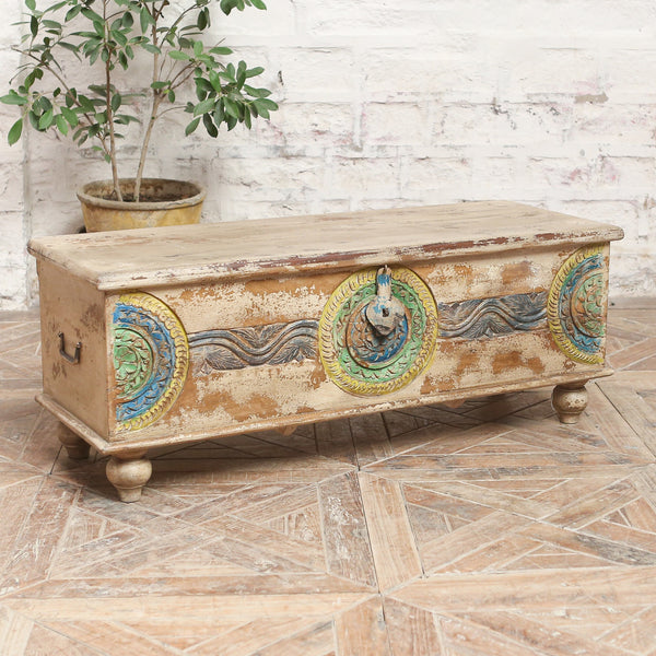 Coffre en bois d’acacia — 47.3×17×18" — PA18775