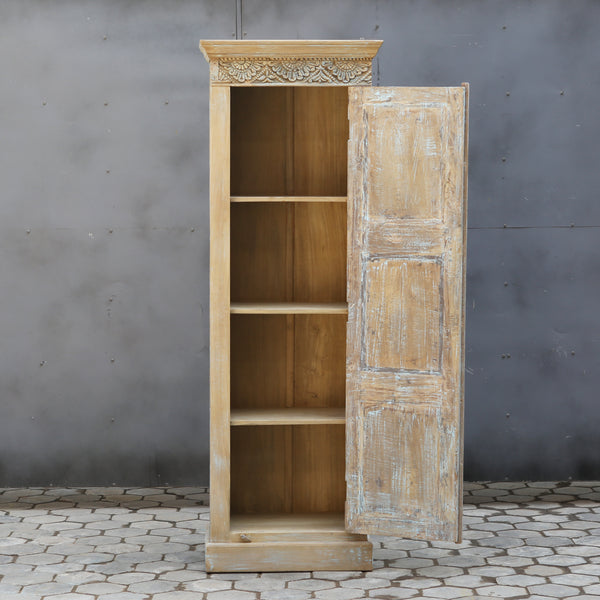 Colonne de rangement sculptée — bois massif patiné 83×28×18"