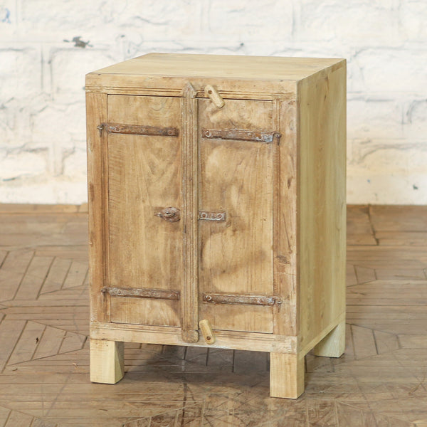 Table de nuit 2 portes en teck et manguier — 18×17×26" — PA32598