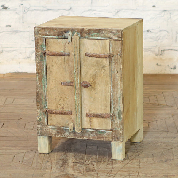 Table de nuit 2 portes en teck et manguier — 18×17×26" — PA32609