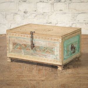 Coffre en bois d’acacia — 27×19×14