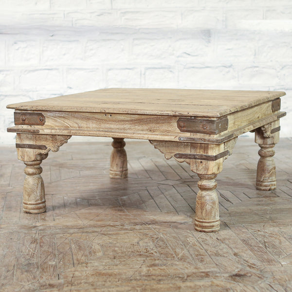 Table basse en bois de teck — 36×36×18" — PA34737