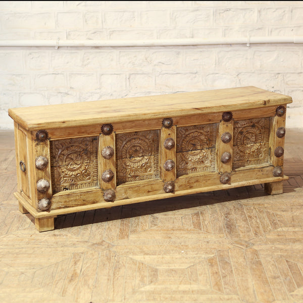 Coffre en teck et bois d’acacia — 62×17.75×23.5" — PA35848