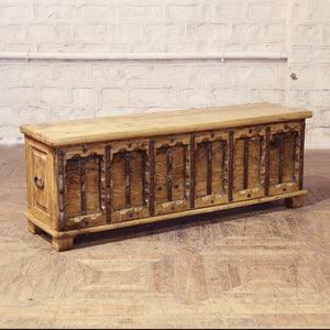 Coffre en teck et bois d’acacia — 65×18×24