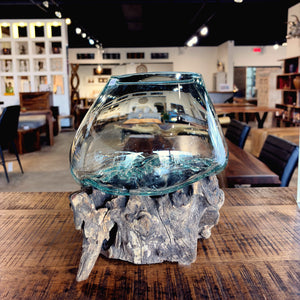 Vase en verre soufflé sur racine Ø7