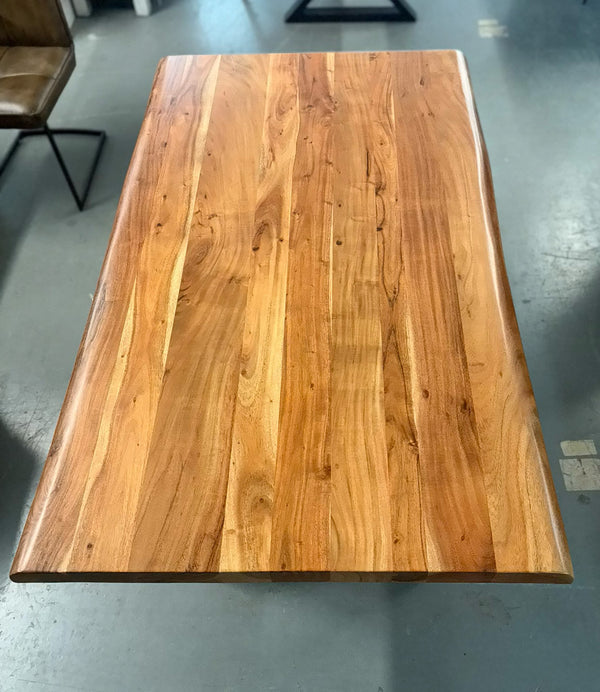 Table à dîner en Acacia Champagne 59x34''