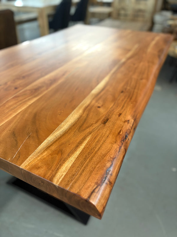 Table à dîner en Acacia Champagne 59x34''