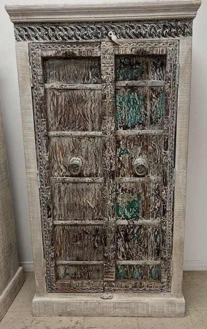 Armoire 2 portes antique 65x35.5x16''