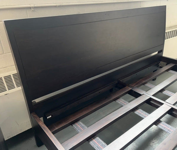 Lit Queen espresso 60x80''