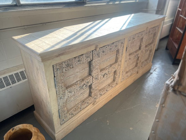 Buffet 4 portes antique 37.5x86x17.5''