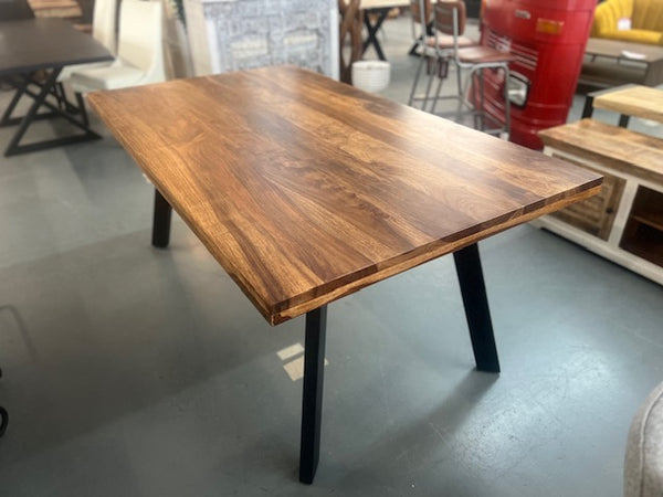 Table à diner Bois de Rose 72x40''