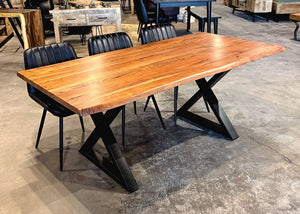 Table à dîner acacia 1.5